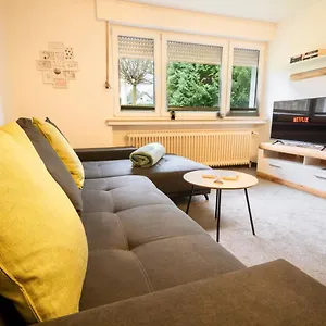 Apartment Truth Fuer 3 - Moderne Kueche - Smart Tv - Teppichboden